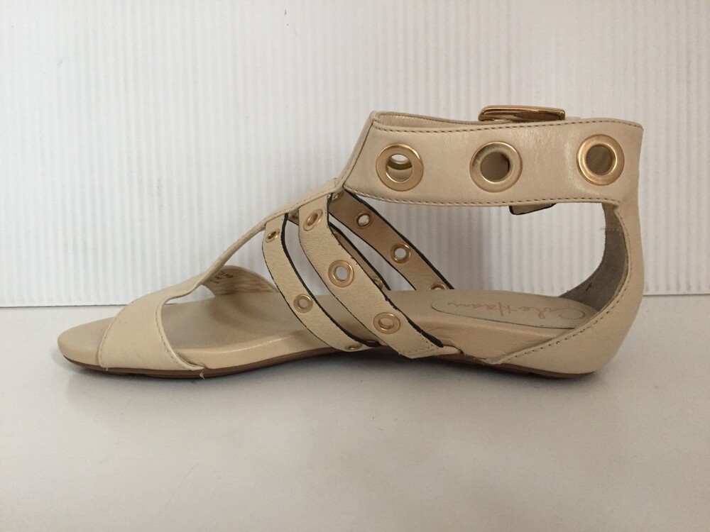 NWT. Sandals Cole Haan. Ivory. Size 6.5